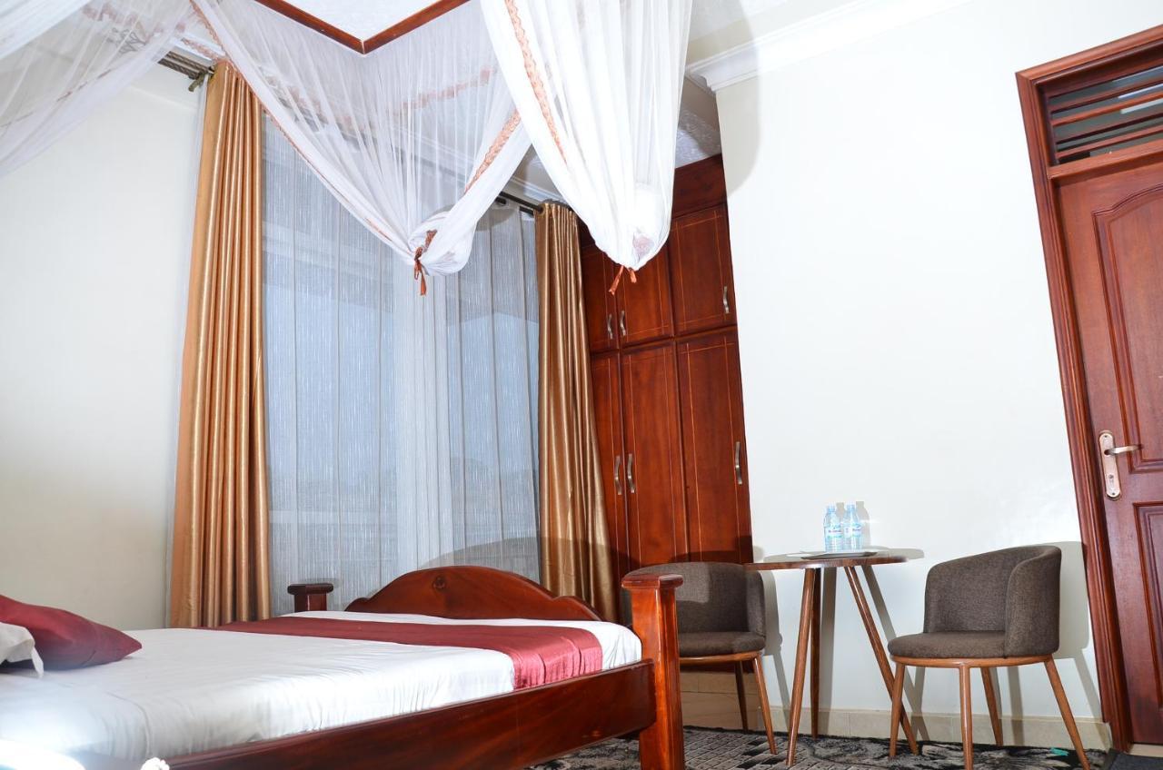 Ss Hotel Kampala Exterior foto